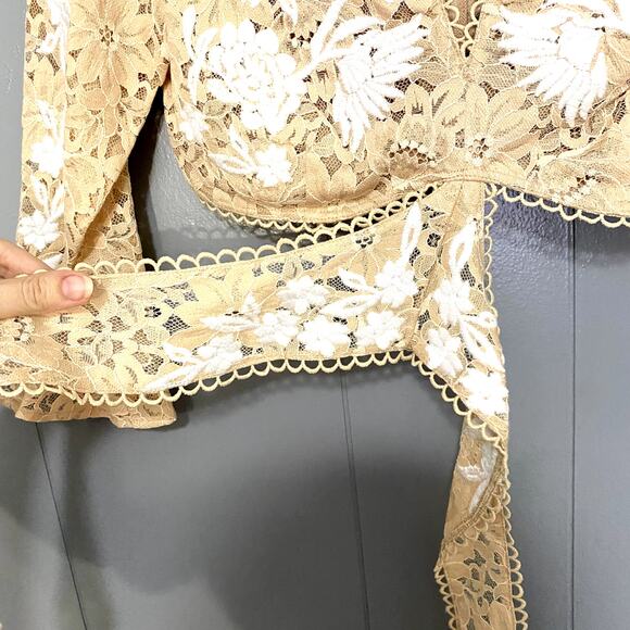 NEW For Love & Lemons Latte Beige Floral Lace Matador Tie Crop Top XS - Picture 3 of 8